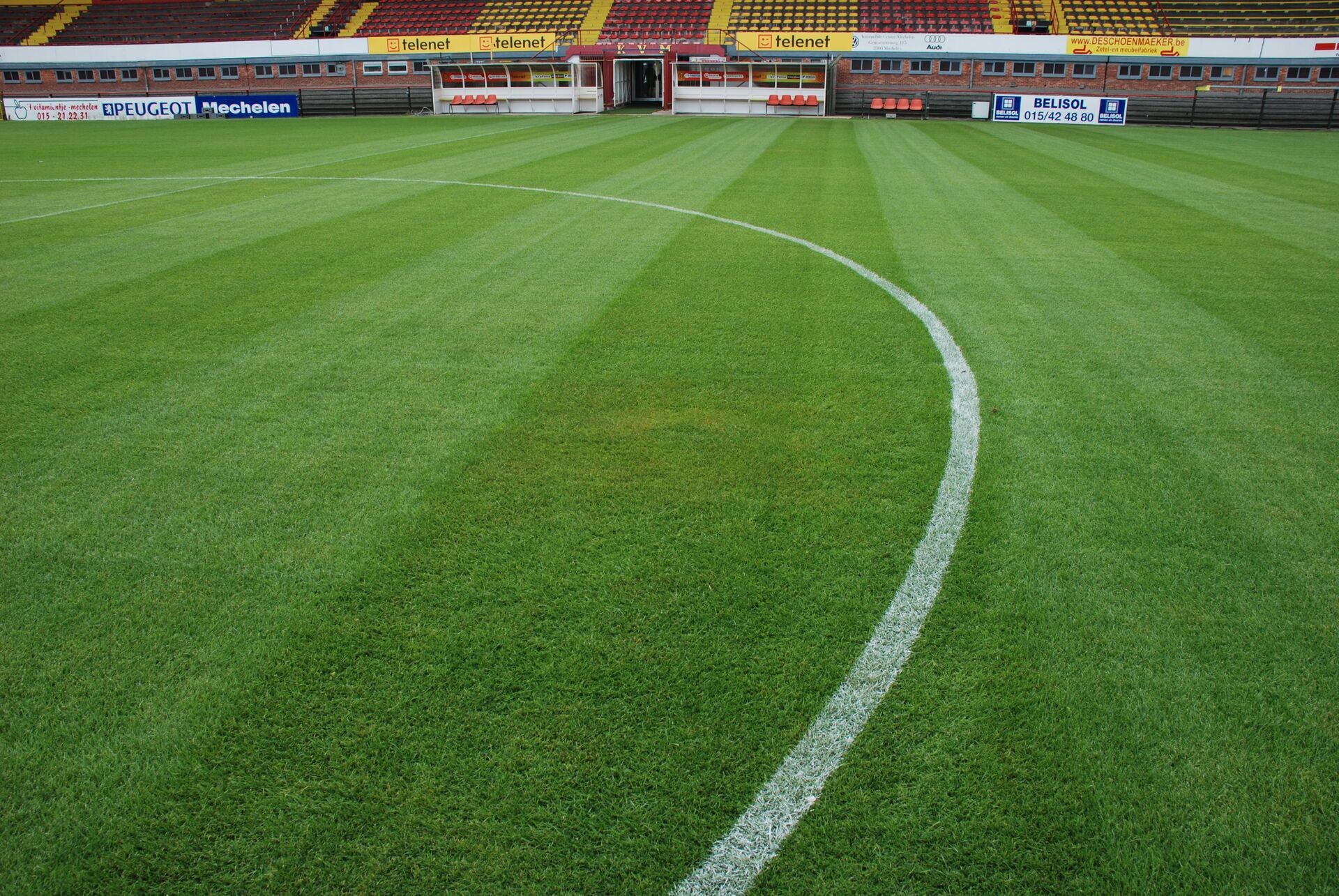 DCM GRASS-CARE permet de préparer les terrains de football pour l'hiver ! Thumb